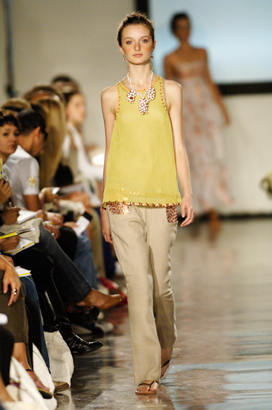 desfiles-isabelacapeto-saopauloverao2006rtw-106