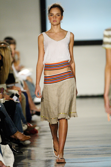 desfiles-isabelacapeto-saopauloverao2006rtw-112