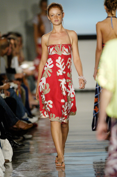 desfiles-isabelacapeto-saopauloverao2006rtw-124