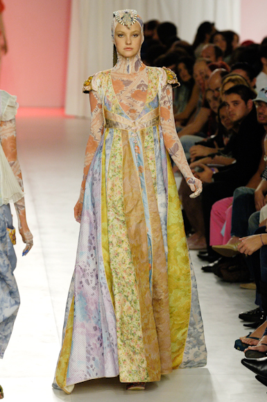 desfiles-linovillaventura-saopauloverao2006rtw-125