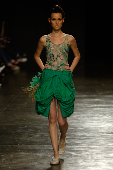 desfiles-mareunitschke-saopauloverao2006rtw-113