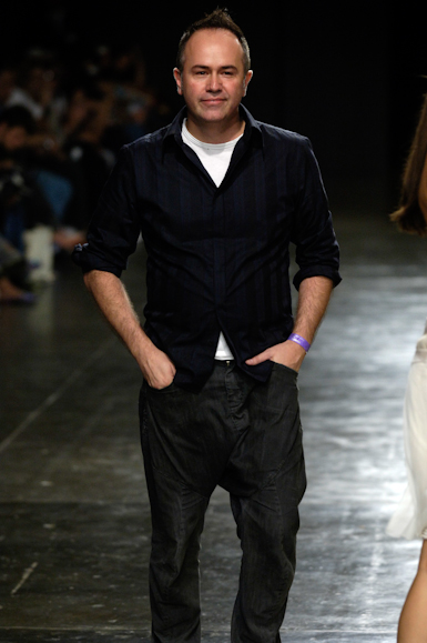 desfiles-mareunitschke-saopauloverao2006rtw-132