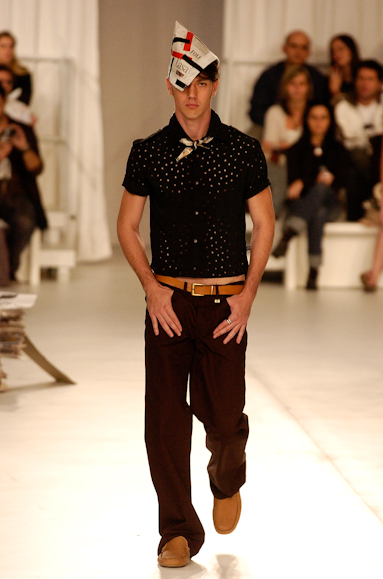 desfiles-marioqueiroz-saopauloverao2006rtw-105