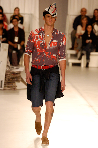 desfiles-marioqueiroz-saopauloverao2006rtw-107