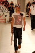 desfiles-marioqueiroz-saopauloverao2006rtw-111