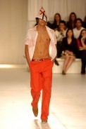 desfiles-marioqueiroz-saopauloverao2006rtw-113