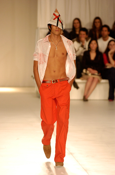 desfiles-marioqueiroz-saopauloverao2006rtw-113