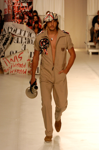 desfiles-marioqueiroz-saopauloverao2006rtw-120