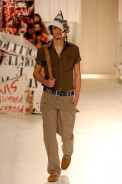 desfiles-marioqueiroz-saopauloverao2006rtw-122