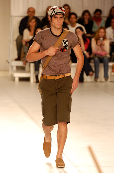 desfiles-marioqueiroz-saopauloverao2006rtw-123