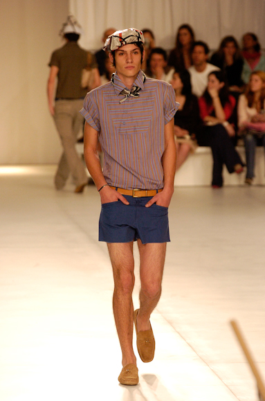 desfiles-marioqueiroz-saopauloverao2006rtw-124