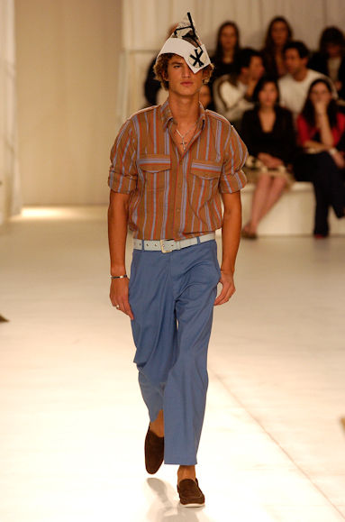 desfiles-marioqueiroz-saopauloverao2006rtw-126