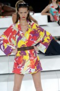 desfiles-neon-saopauloverao2006rtw-124