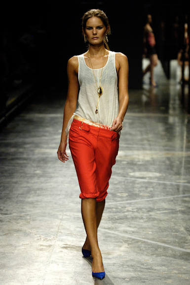 desfiles-raiadegoeye-saopauloverao2006rtw-123