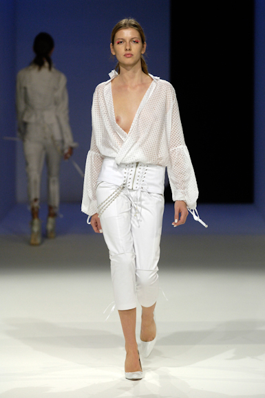 desfiles-reinaldolourenco-saopauloverao2006rtw-101