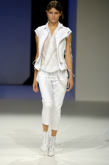desfiles-reinaldolourenco-saopauloverao2006rtw-102