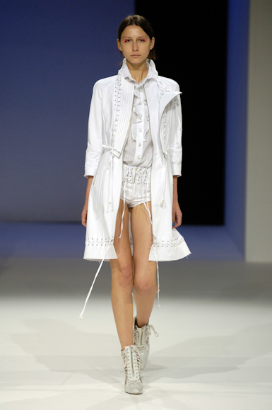 desfiles-reinaldolourenco-saopauloverao2006rtw-103