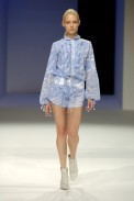 desfiles-reinaldolourenco-saopauloverao2006rtw-105