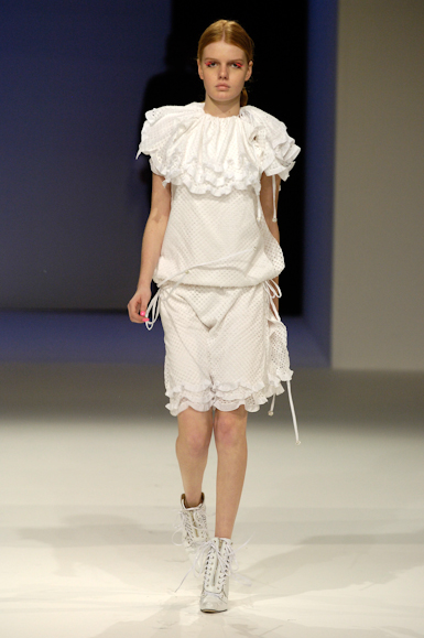 desfiles-reinaldolourenco-saopauloverao2006rtw-117