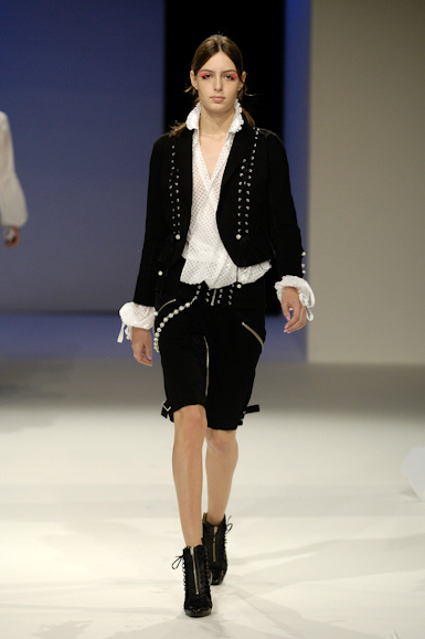 desfiles-reinaldolourenco-saopauloverao2006rtw-118