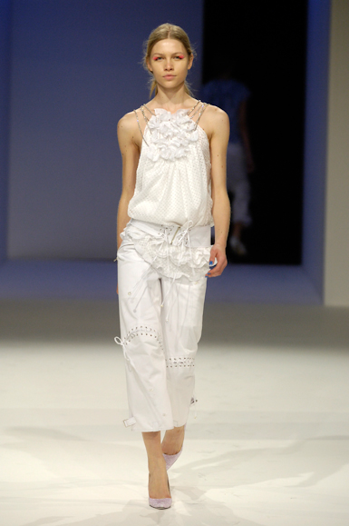 desfiles-reinaldolourenco-saopauloverao2006rtw-123