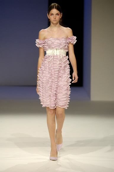 desfiles-reinaldolourenco-saopauloverao2006rtw-128
