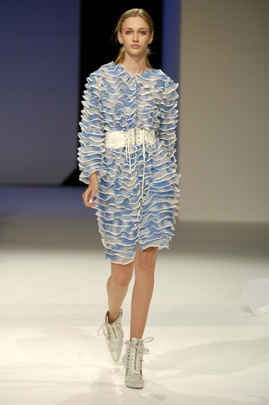 desfiles-reinaldolourenco-saopauloverao2006rtw-129