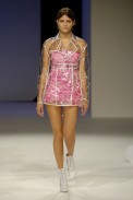 desfiles-reinaldolourenco-saopauloverao2006rtw-135