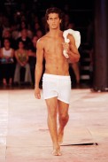 desfiles-rosacha-saopauloverao2006rtw-107