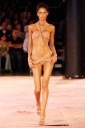 desfiles-rosacha-saopauloverao2006rtw-110