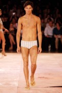 desfiles-rosacha-saopauloverao2006rtw-120