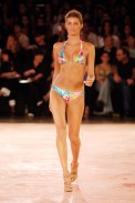 desfiles-rosacha-saopauloverao2006rtw-150