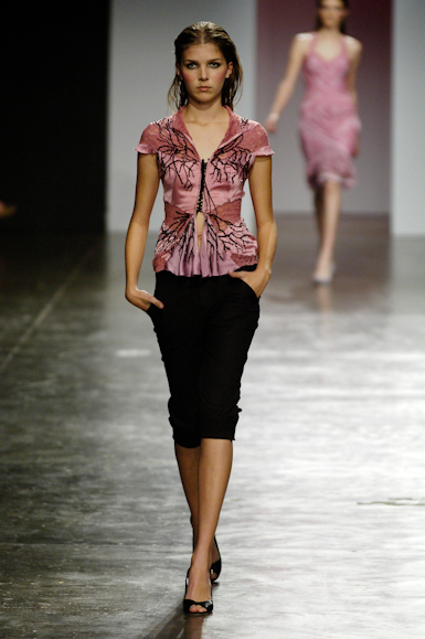 desfiles-samuelcirnasck-saopauloverao2006rtw-108