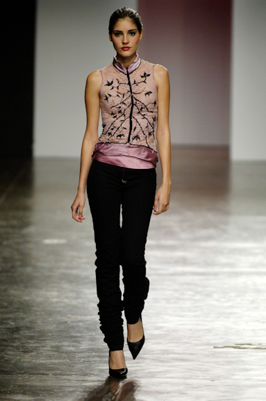 desfiles-samuelcirnasck-saopauloverao2006rtw-110