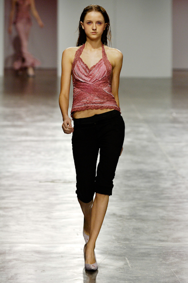 desfiles-samuelcirnasck-saopauloverao2006rtw-112