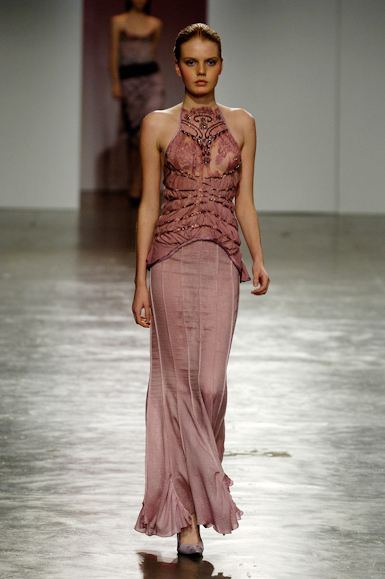 desfiles-samuelcirnasck-saopauloverao2006rtw-113