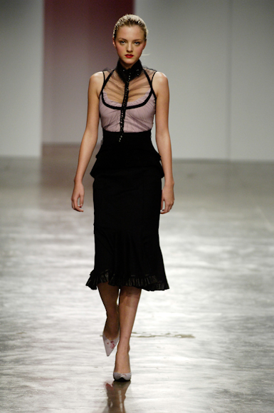 desfiles-samuelcirnasck-saopauloverao2006rtw-115