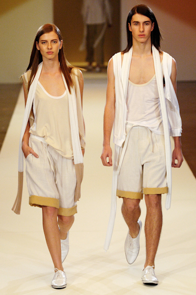 desfiles-uma-saopauloverao2006rtw-101