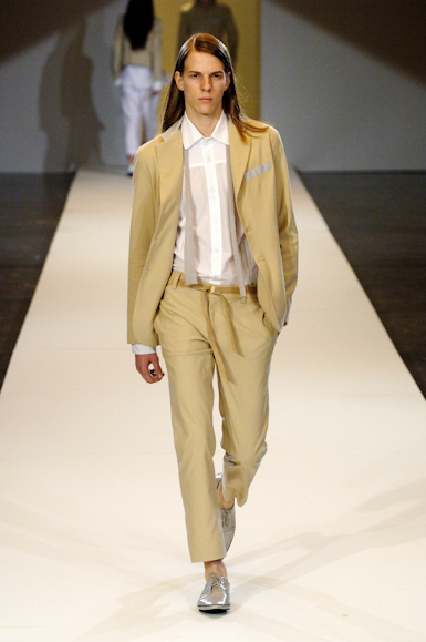 desfiles-uma-saopauloverao2006rtw-104