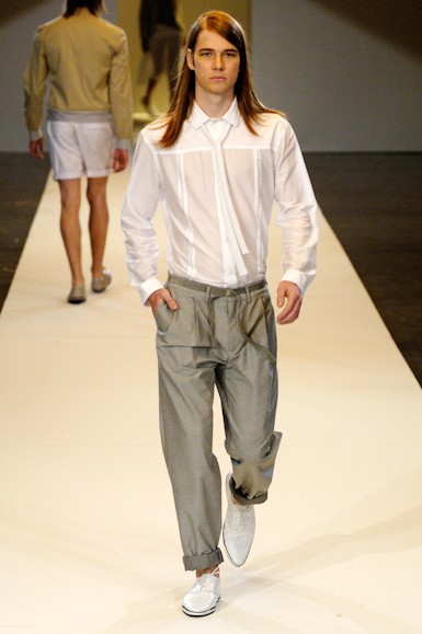 desfiles-uma-saopauloverao2006rtw-106