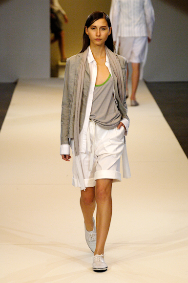 desfiles-uma-saopauloverao2006rtw-111