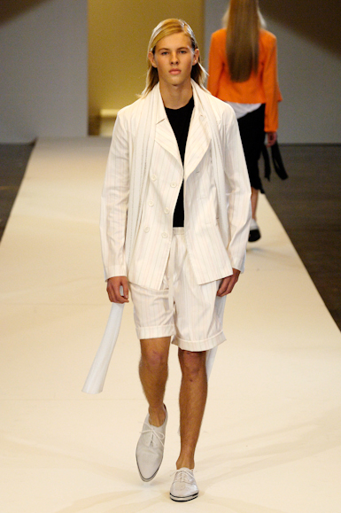 desfiles-uma-saopauloverao2006rtw-122