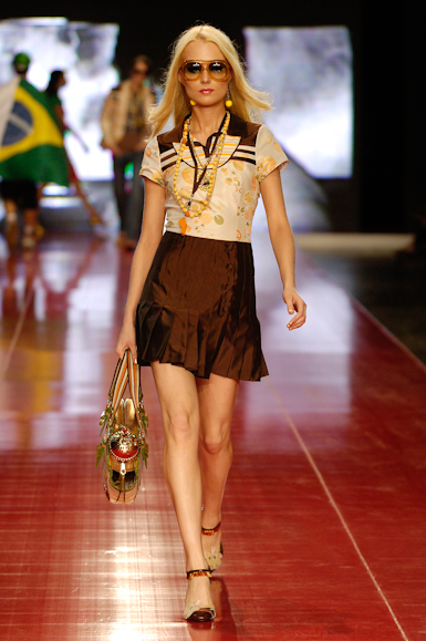 desfiles-zapping-saopauloverao2006rtw-125