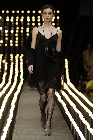 desfiles-colcci-rioinverno2006rtw-103