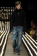 desfiles-colcci-rioinverno2006rtw-104