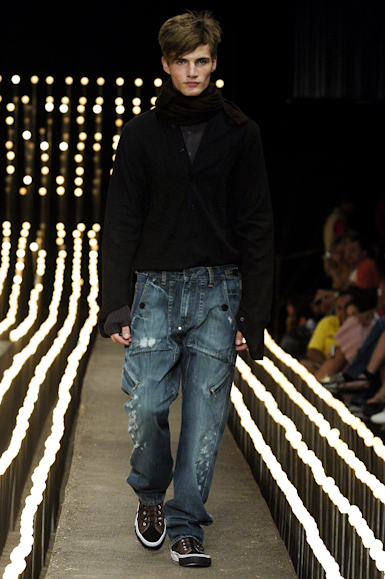 desfiles-colcci-rioinverno2006rtw-104