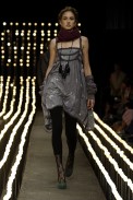desfiles-colcci-rioinverno2006rtw-110