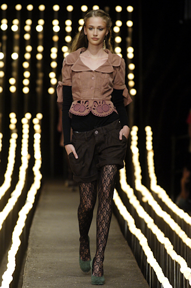 desfiles-colcci-rioinverno2006rtw-123