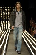 desfiles-colcci-rioinverno2006rtw-126