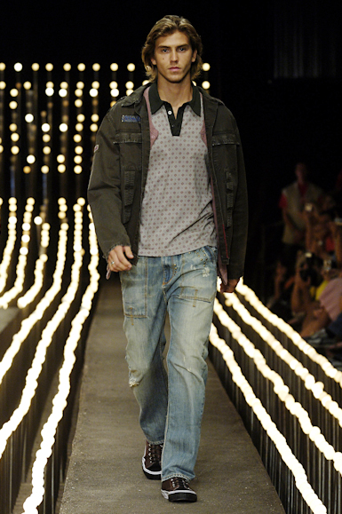 desfiles-colcci-rioinverno2006rtw-126
